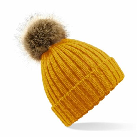 Pom pom beanie